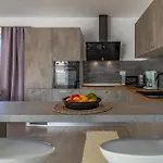 Nyaraló Front In Volme *