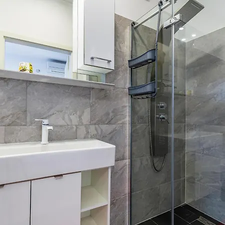 Дом отдыха Amazing In Volme With Jacuzzi Помер