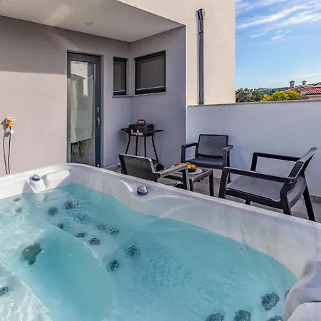 Amazing In Volme With Jacuzzi Дом отдыха *